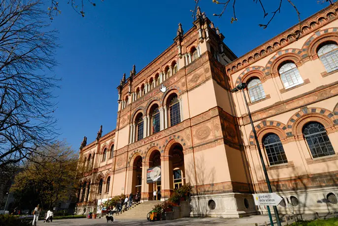 Facciata del Museo Civico di Storia Naturale di Milano.
