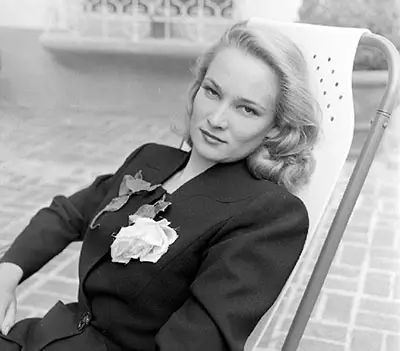 Abbandonate le scene nel 1955, Constance Dowling sposa il produttore Ivan Tors. Morirà il 28 ottobre 1969. Lawrence G. Smith, grazie alle confidenze dei familiari dell’attrice, scopre che anche lei si è uccisa con una massiccia dose di sonniferi.