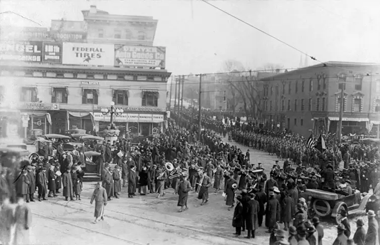 Processione al funerale di Cody, 1917, Denver, Colorado (USA).
