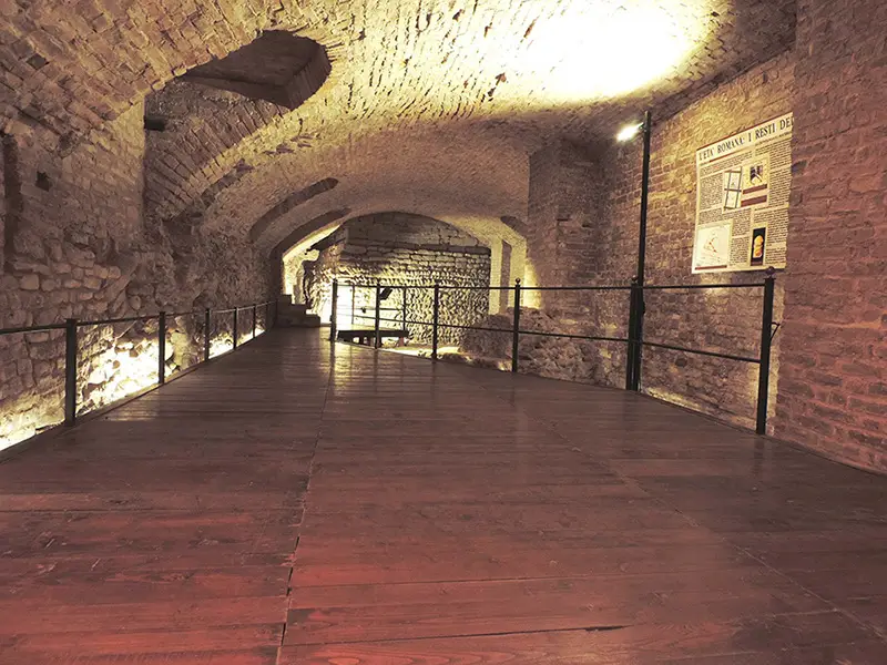 Il sito archeologico numero 2, al di sotto della chiesa di San Giuseppe (© Alba Sotterranea).