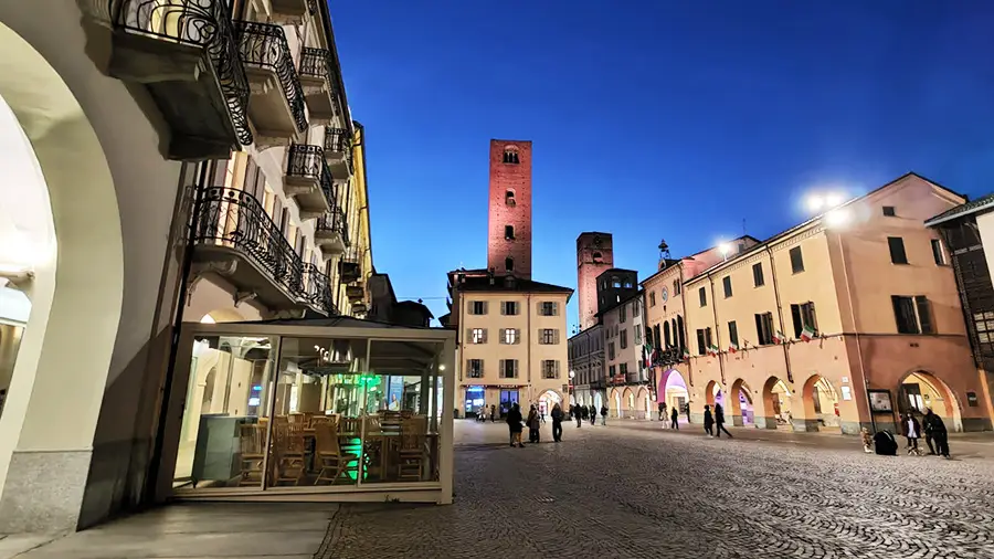 Piazza del Municipio ad Alba, oggi.