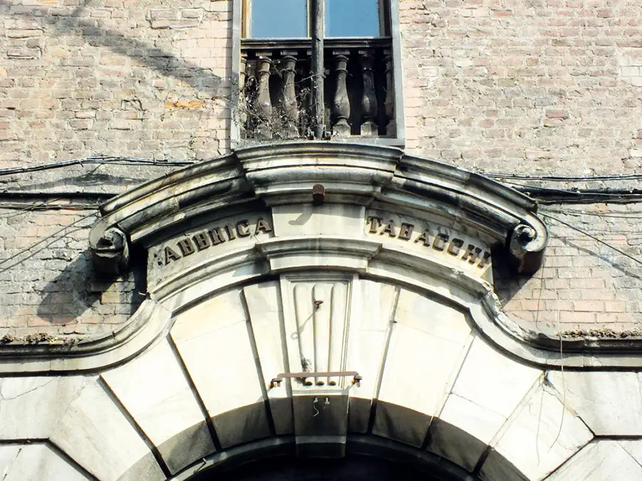 Manifattura Tabacchi, dettaglio della facciata (fotografia di Paola Boccalatte, 2014 © MuseoTorino).