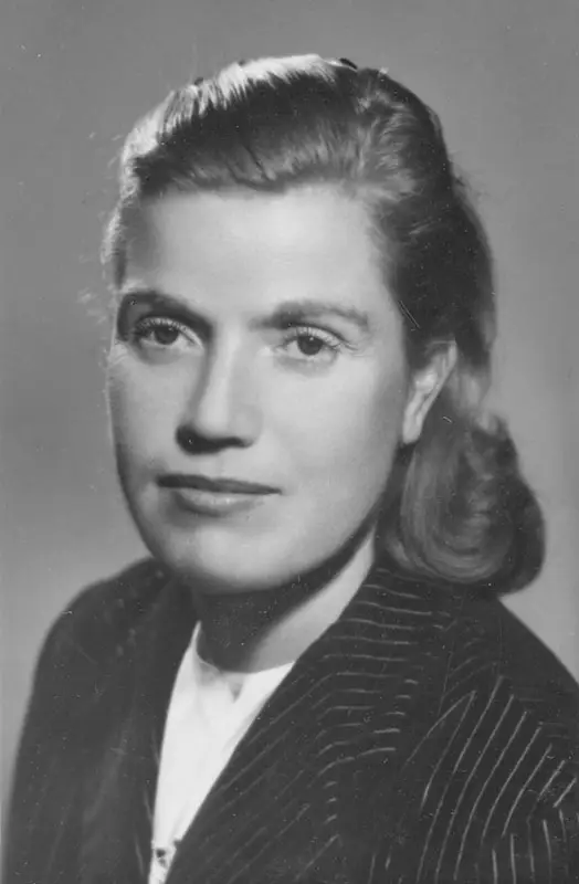 Bianca Bianchi nel 1948. Foto © Archivio Centrale dello Stato - Fondo Archivio fotografico Severino Crescente, fascicolo Camera dei deputati, I legislatura (1948 - 1953), album 1, unità 1178.